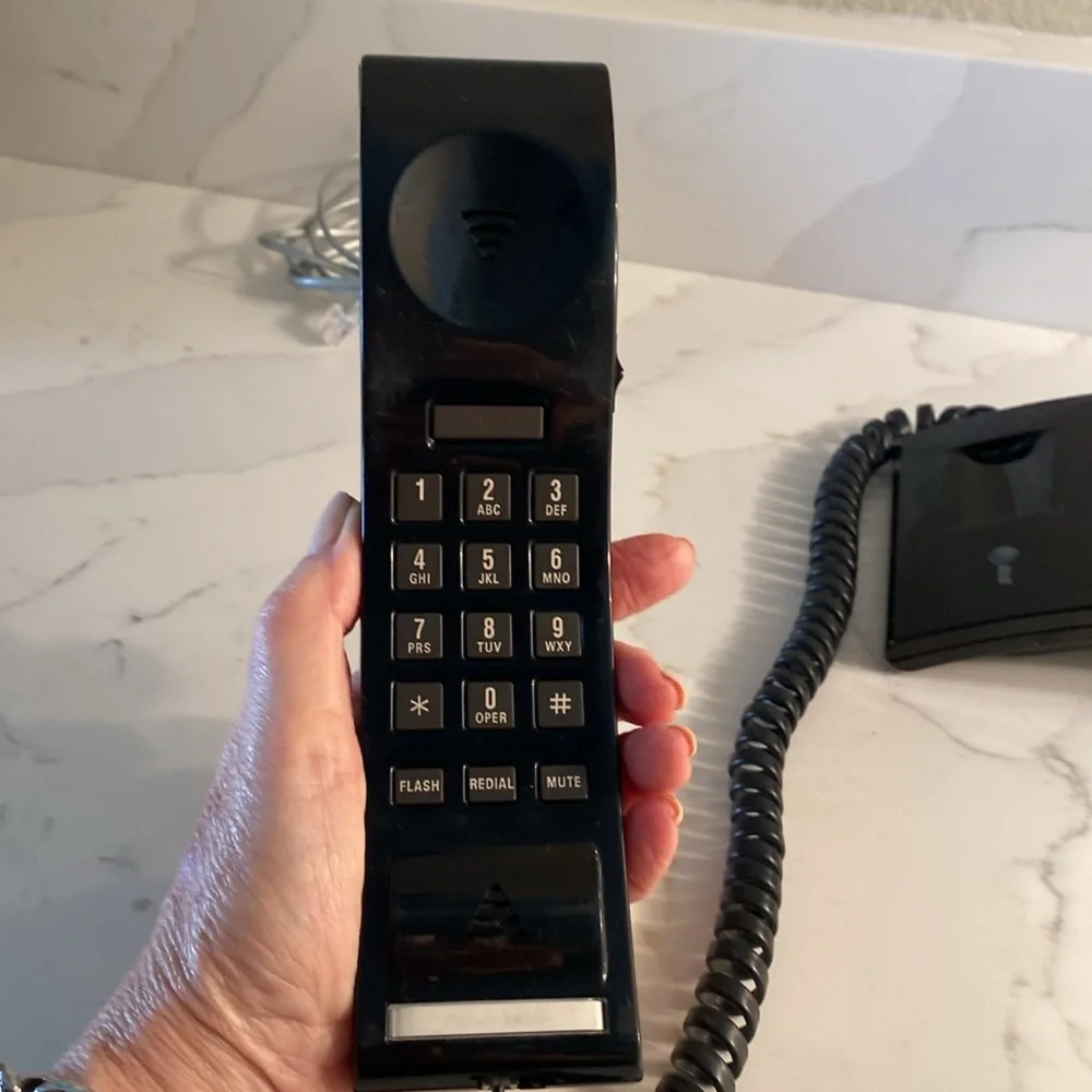 Slimline Contemporary telephone black